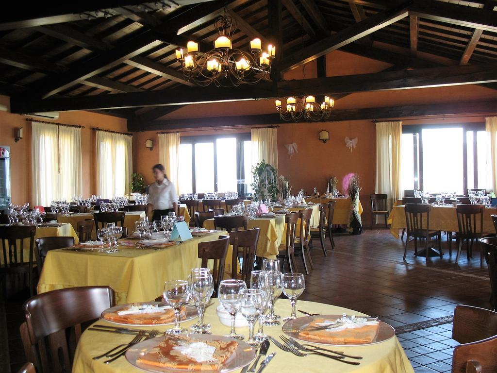 Hotel Sardus Pater ปอร์ติเช็ดดู ภายนอก รูปภาพ